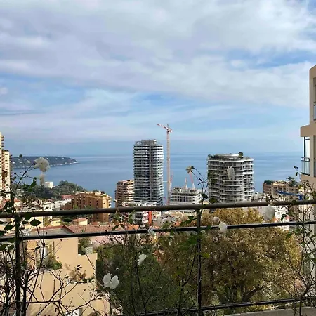 Holiday home New With Infinite Pool Monaco